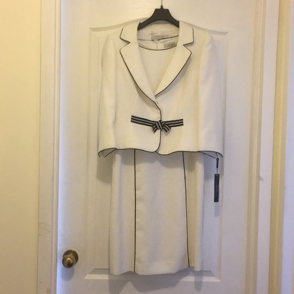 Tahari dress suit white with black accents - Picture 1 of 5